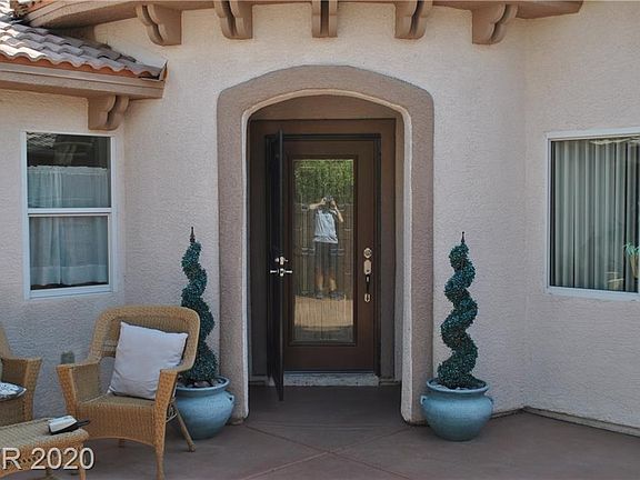 2nd image of 8359 Hollywood Hills Ave