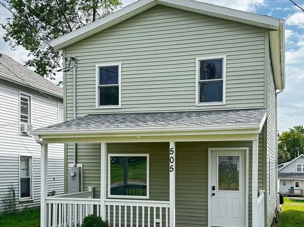 505 E Des Moines St, Brooklyn, IA 52211