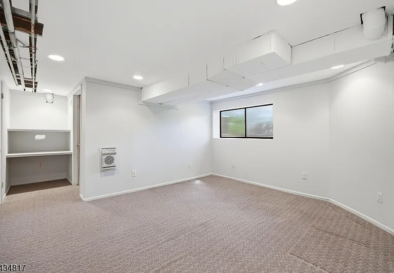 15 Delbarton Ct — Photo 34