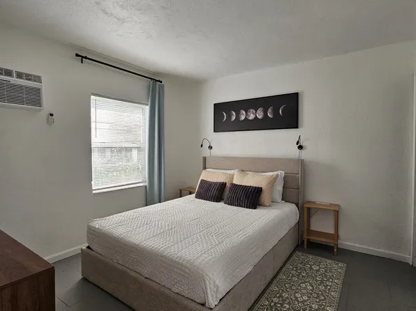 601 NW 90th St, El Portal, FL 33150