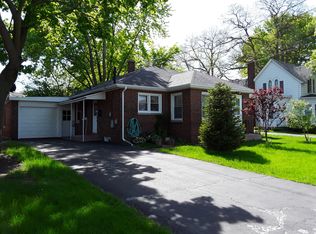 217 N Main St, Wauconda, IL 60084