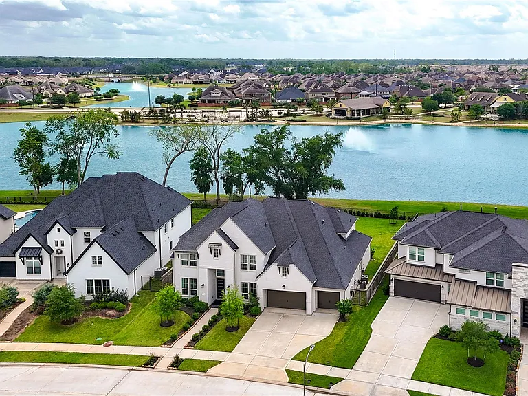 10318 Fountain Shore Dr — Photo 47