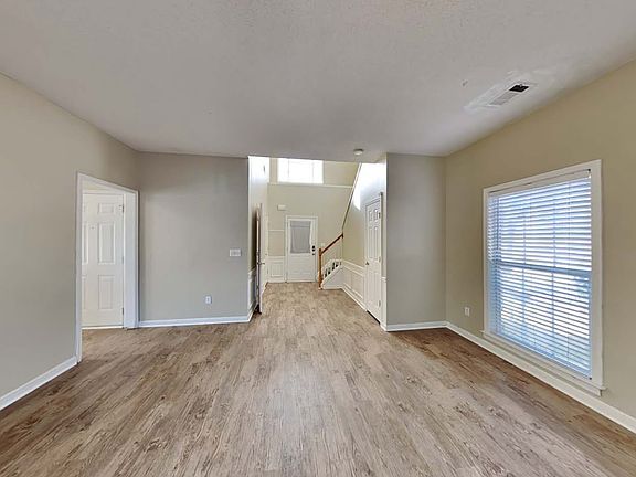 4th image of 308 Wauchula Way