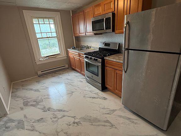 2nd image of 740 2nd St APT 3