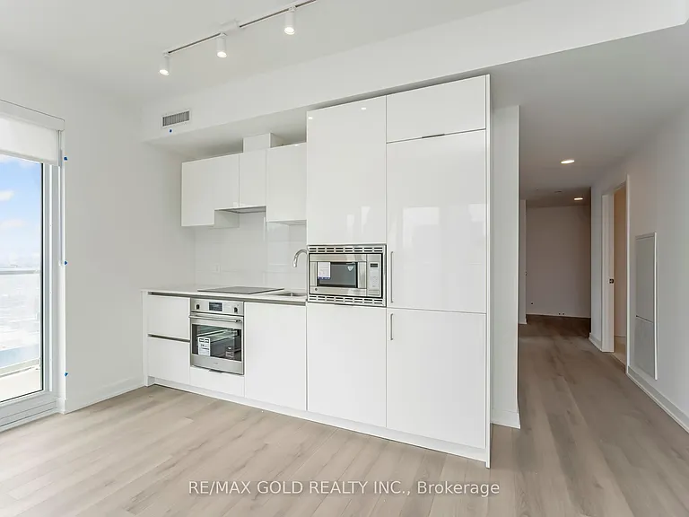 230 Simcoe St #2818 — Photo 28
