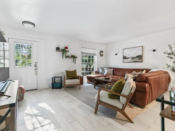 4100 Ridglea Country Club Dr APT 1403, Benbrook, TX 76126