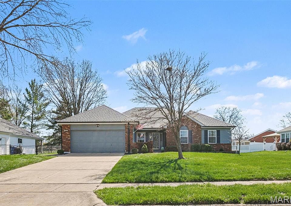 1st image of 9560 Banyon Tree Ct