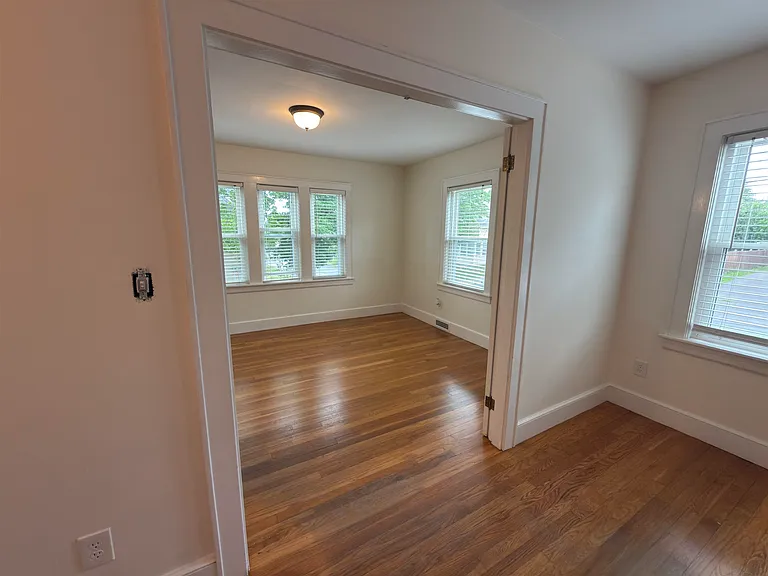 573 Spruce St — Photo 12