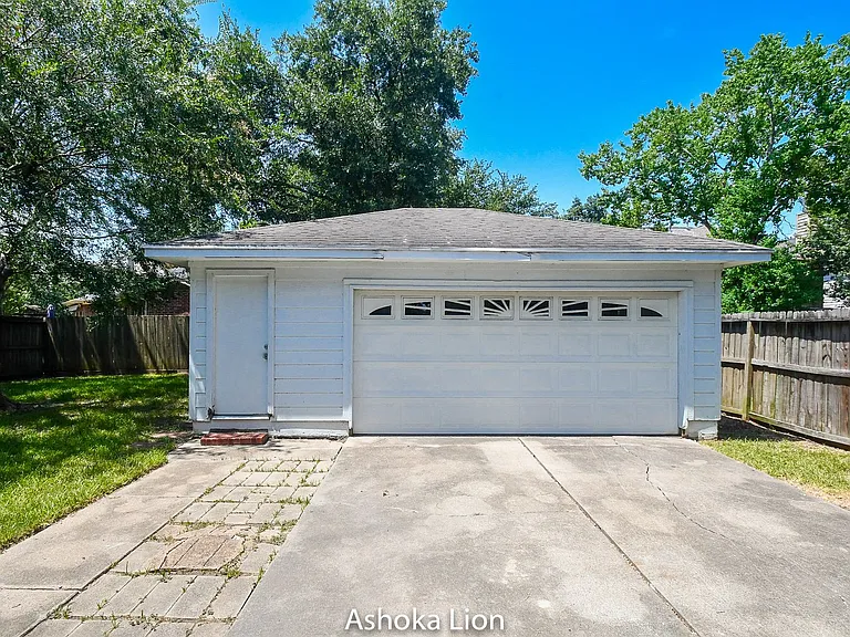 3419 Sheldon Dr — Photo 4
