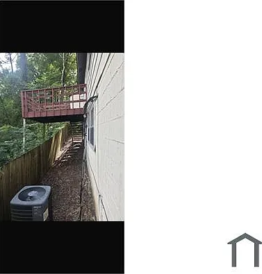 1613 Barrington Ln NE — Photo 13