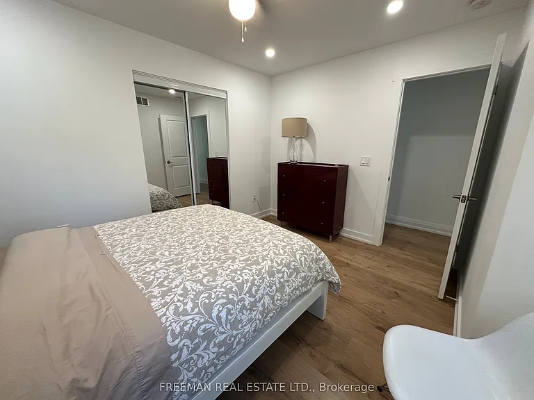3449 Yonge St #2 — Photo 11
