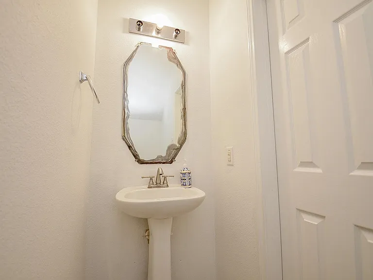 21723 Britton Hill Way — Photo 7