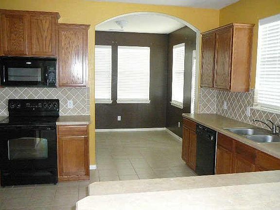 3rd image of 1211 Spanish Moss Dr