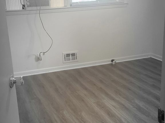 5th image of 2235 Dresden Dr NE