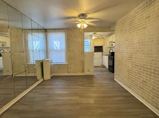 1142 E Woodlawn St, Philadelphia, PA 19138