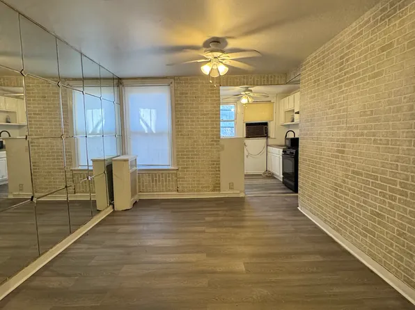 1142 E Woodlawn St, Philadelphia, PA 19138