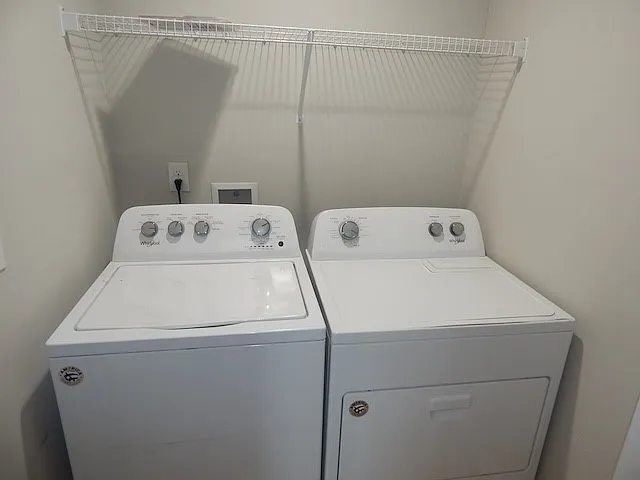 415 Laurel Grove Ct — Photo 9