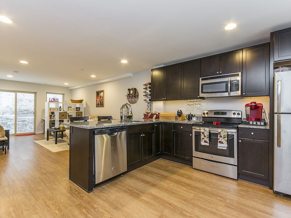 1221 Kitchen 1