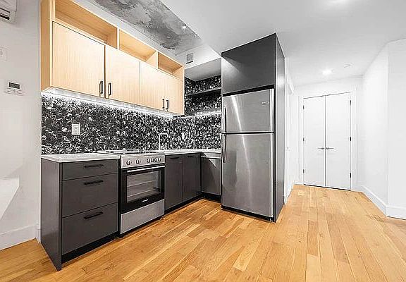 4th image of 200 Linden Blvd #4