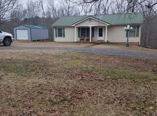 2863 Hillcrest Dr, Centerville, TN 37033