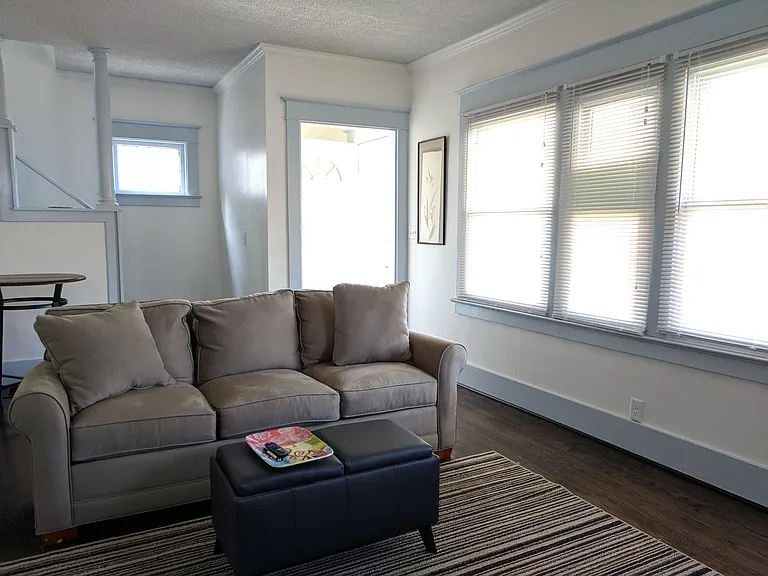 319 Brooks Ave — Photo 4