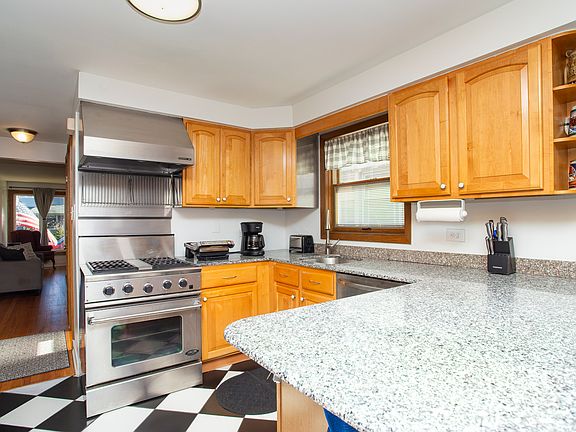 4th image of 5154 S Nordica Ave