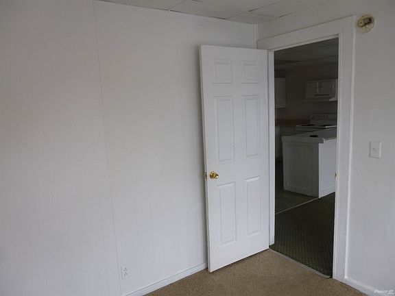 5th image of 183 Grove St