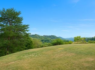 41 Mountain View Ct, Pikeville, KY 41501