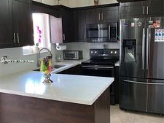 4th image of 2854 W 75th Ter