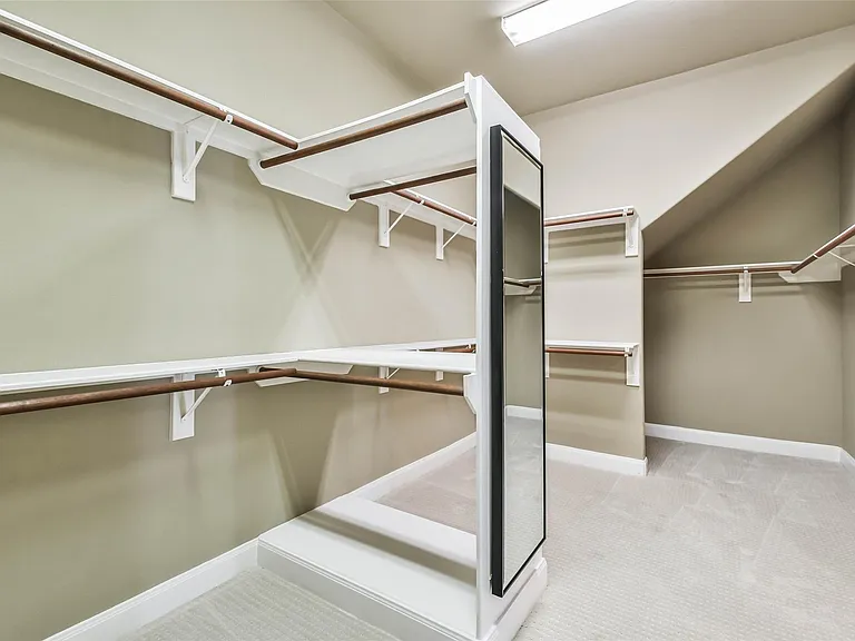 11511 Gallant Ridge Ln — Photo 32