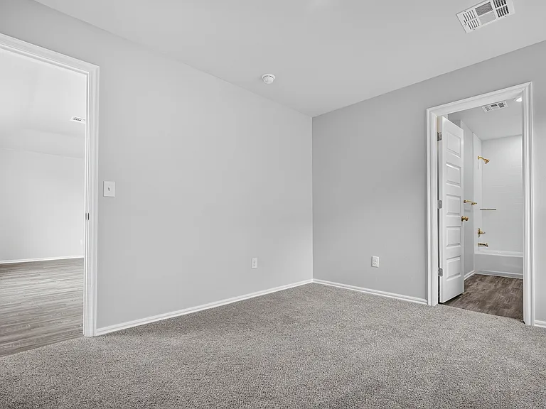 9608 Stallion Dr — Photo 23
