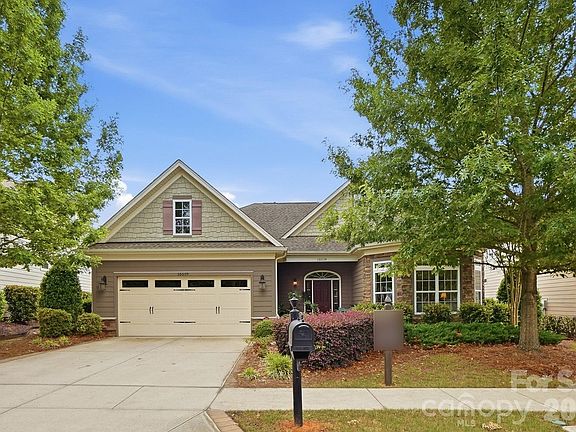 2nd image of 15519 Lake Ridge Rd