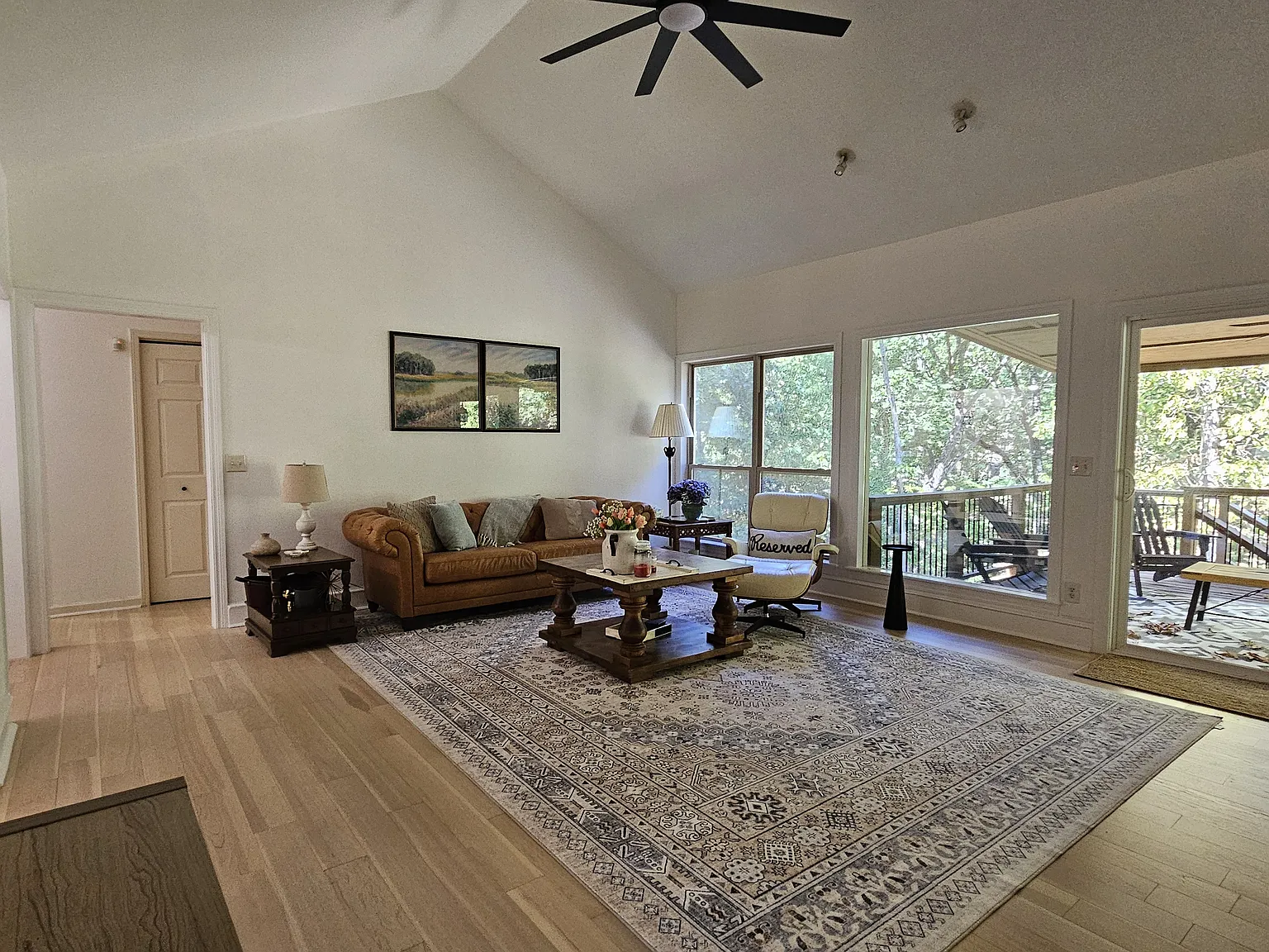 4 bed, 2500 sqft, $2,500 — Photo 3