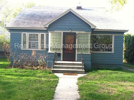 1st image of 425 Hastings Ave