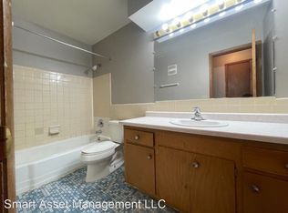 4947 N 84th St #6, Milwaukee, WI 53225