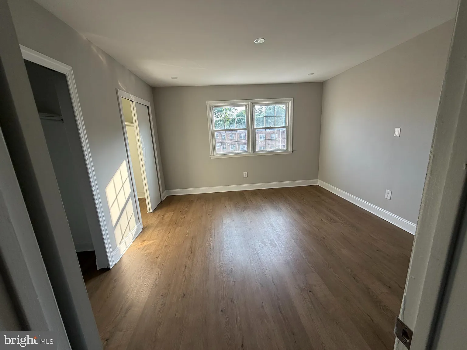 2 bed, 1890 sqft, $1,600 — Photo 2