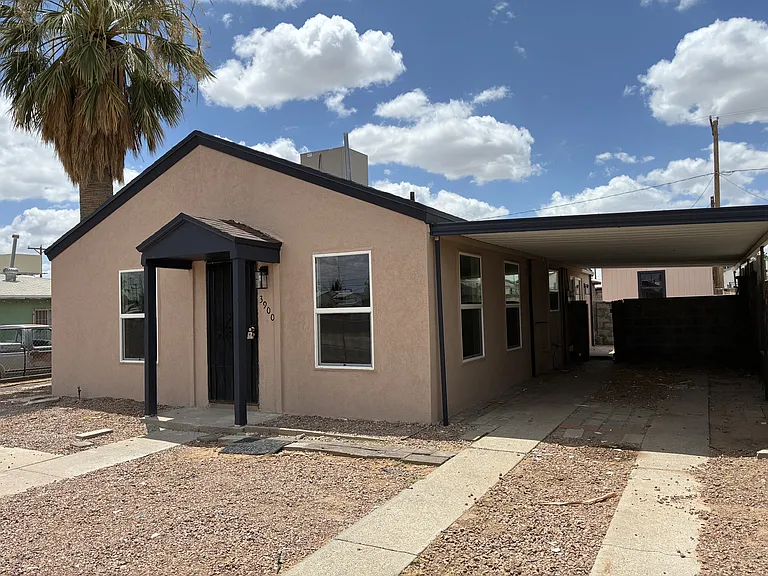 3900 McConnell Ave — Photo 2
