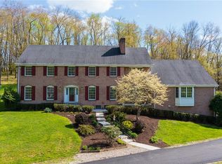198 Canterbury Rd, Canonsburg, PA 15317