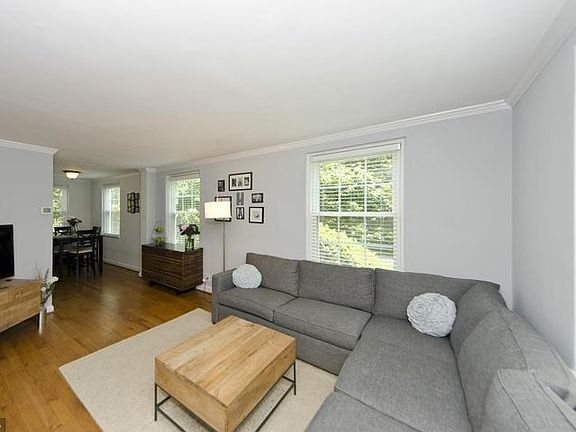 3rd image of 3321 S Wakefield St #B