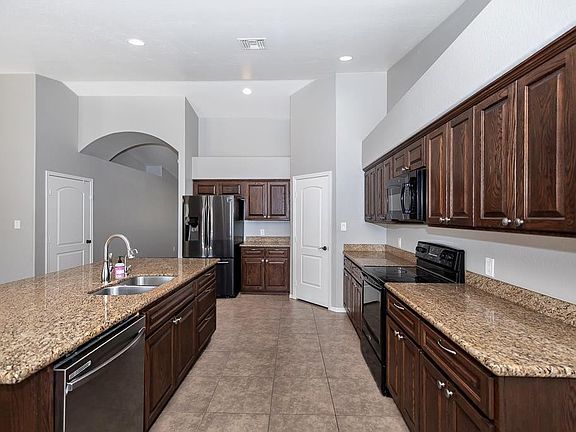 5th image of 6257 E 47th St