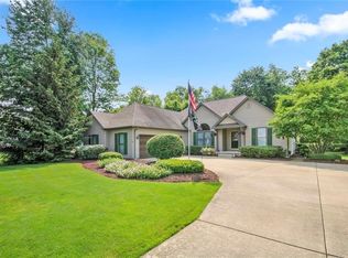 20 Laurel Hills Ln, Canfield, OH 44406