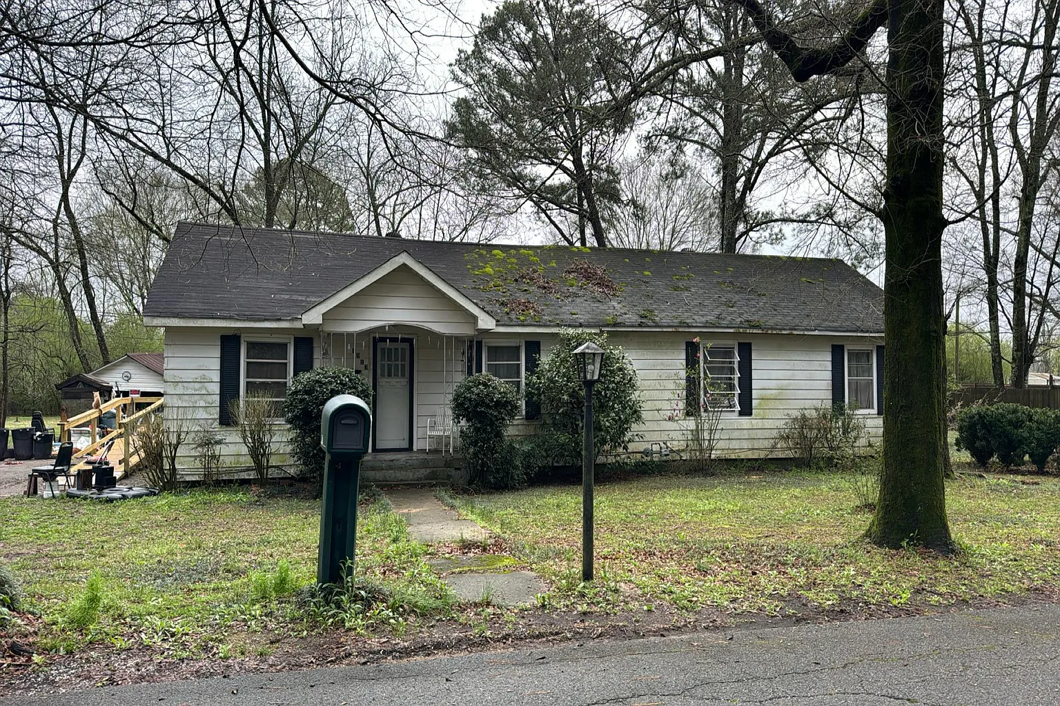 1913 Sadlertown Rd SE photo 1