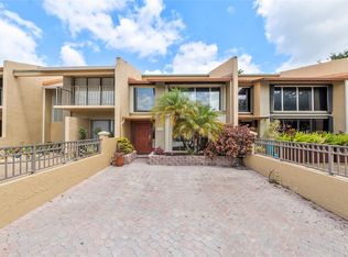 701 E Coco Plum Cir APT 4, Plantation, FL 33324