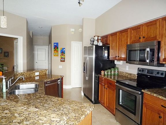 4th image of 8729 Ashworth Dr