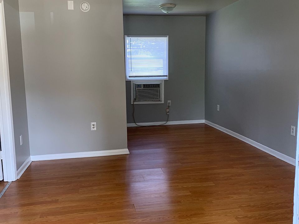 1st image of 615 Cedarwood Dr #17695098