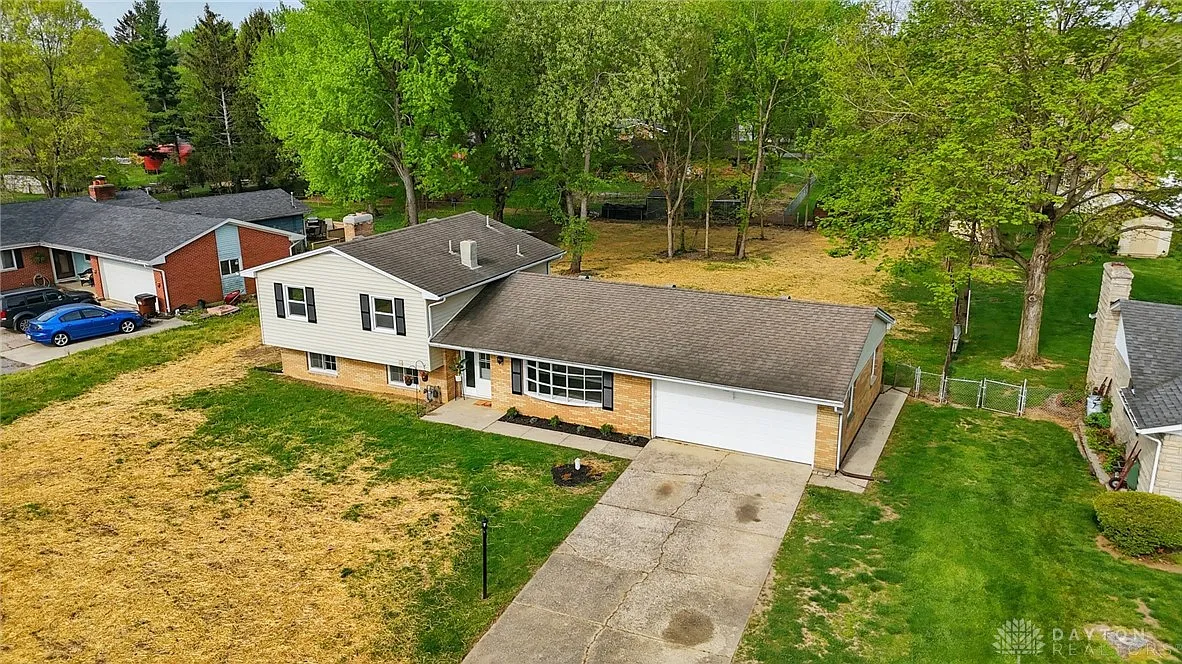 8565 Starling Cir photo 1