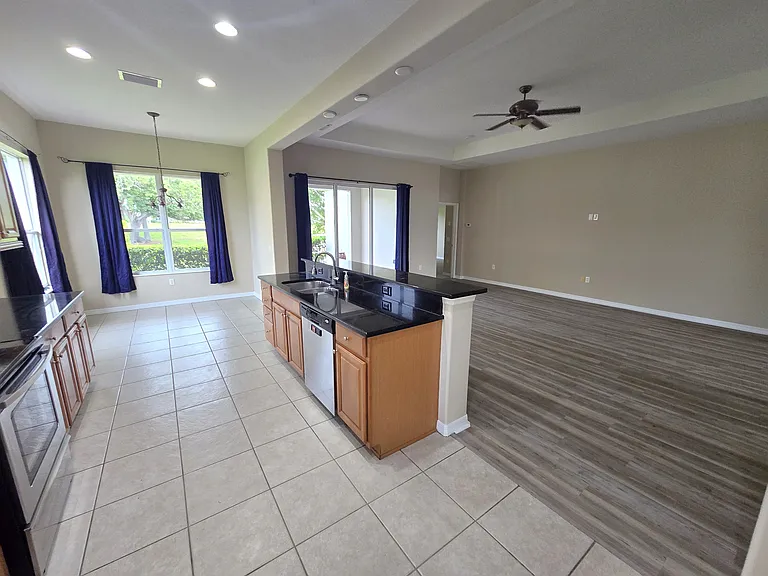 3637 Summerwind Cir — Photo 3
