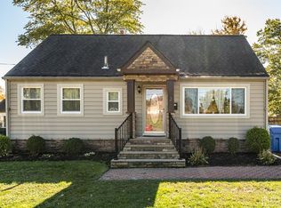 2 W Henry Pl, Iselin, NJ 08830