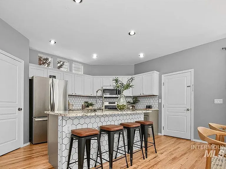 3918 S Mill Site Ave — Photo 14
