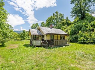 55 Shook St, Clyde, NC 28721